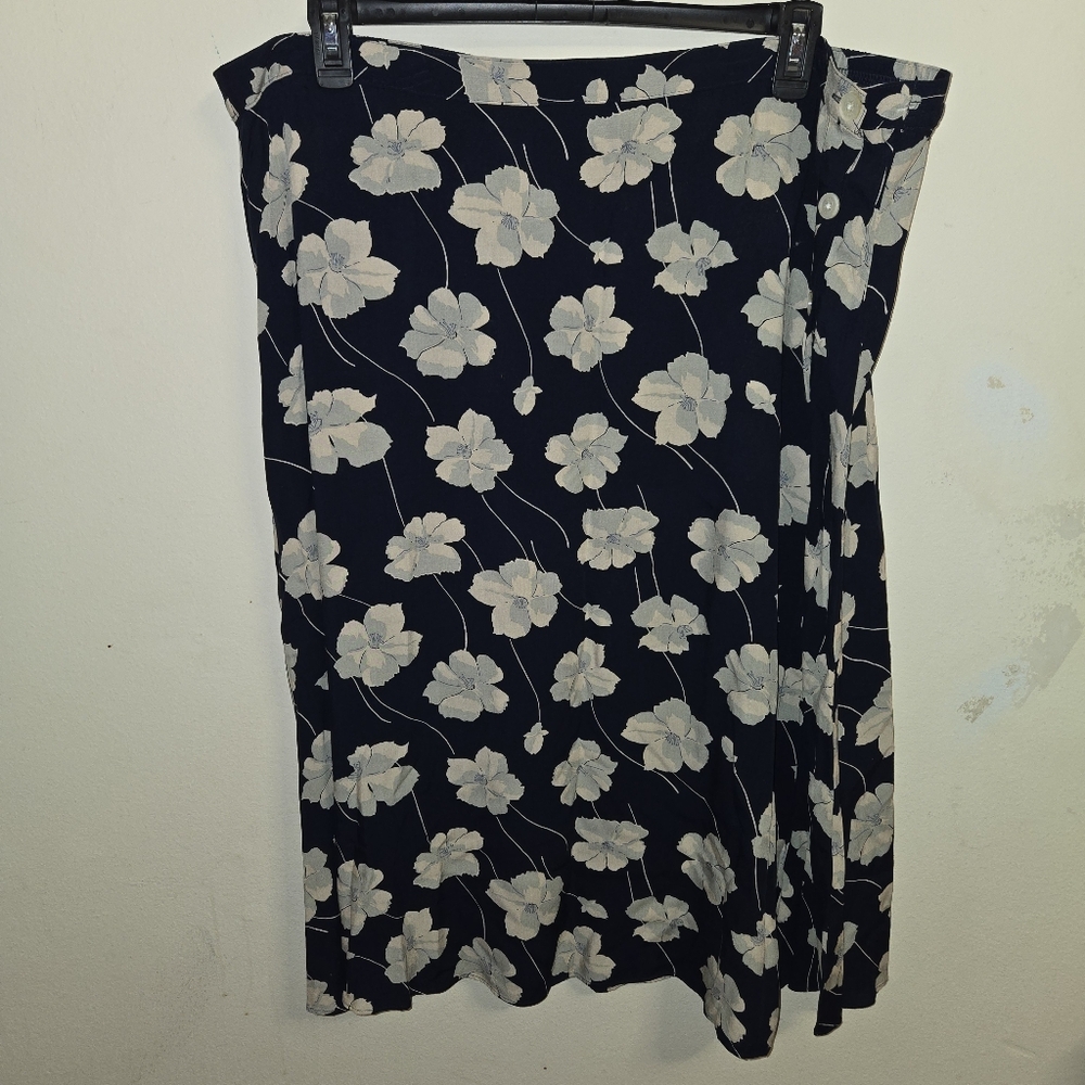 Chaps Plus Size Wmns Floral Midi Skirt